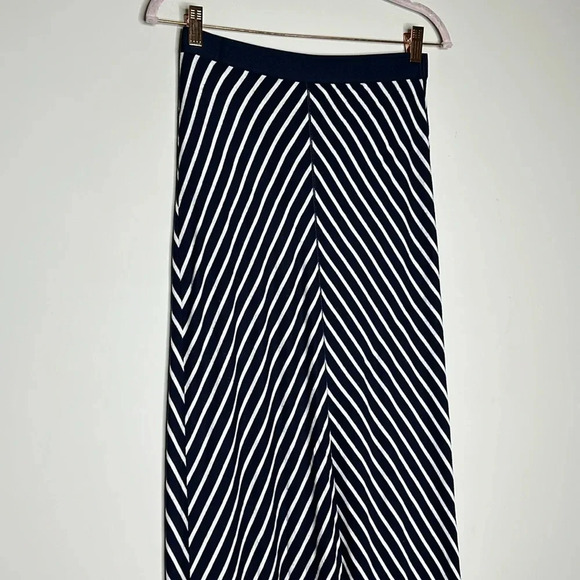 Max Studio Blue & White stripped Maxi skirt - Picture 3 of 8
